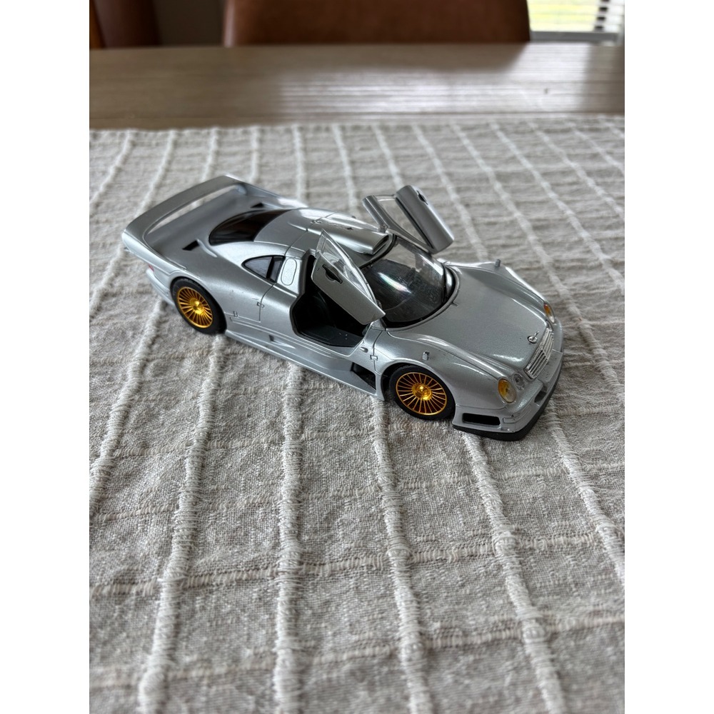 Maisto Mercedes CLK-GTR Diecast Model Car 1/26 Scale Silver Gold Wheels